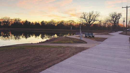 Foundation awards ten students scholarships