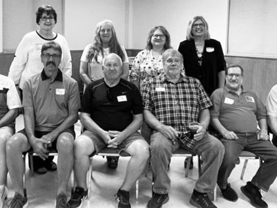 ALUMNI REUNITE AT BANQUET
