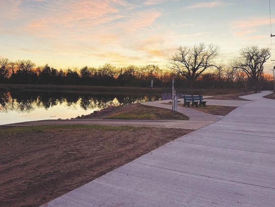 Foundation awards ten students scholarships