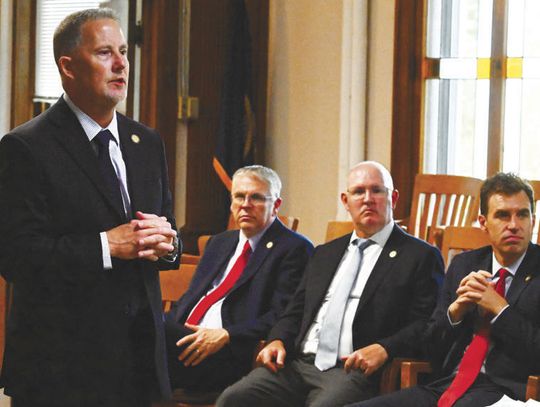 Justices stop at courthouse as a part of summer tour