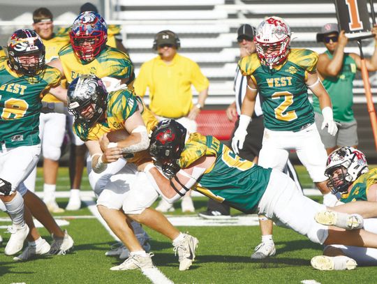LEWANDOWSKI BATTLES IN CLASSIC
