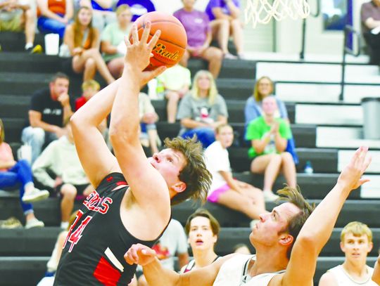 LEWANDOWSKI HELPS ALL-STARS TO WIN