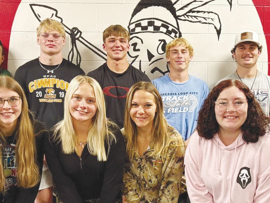 LOUP CITY HIGH SCHOOL HOMECOMING