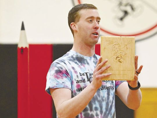 RECOGNIZING RED RAIDERS