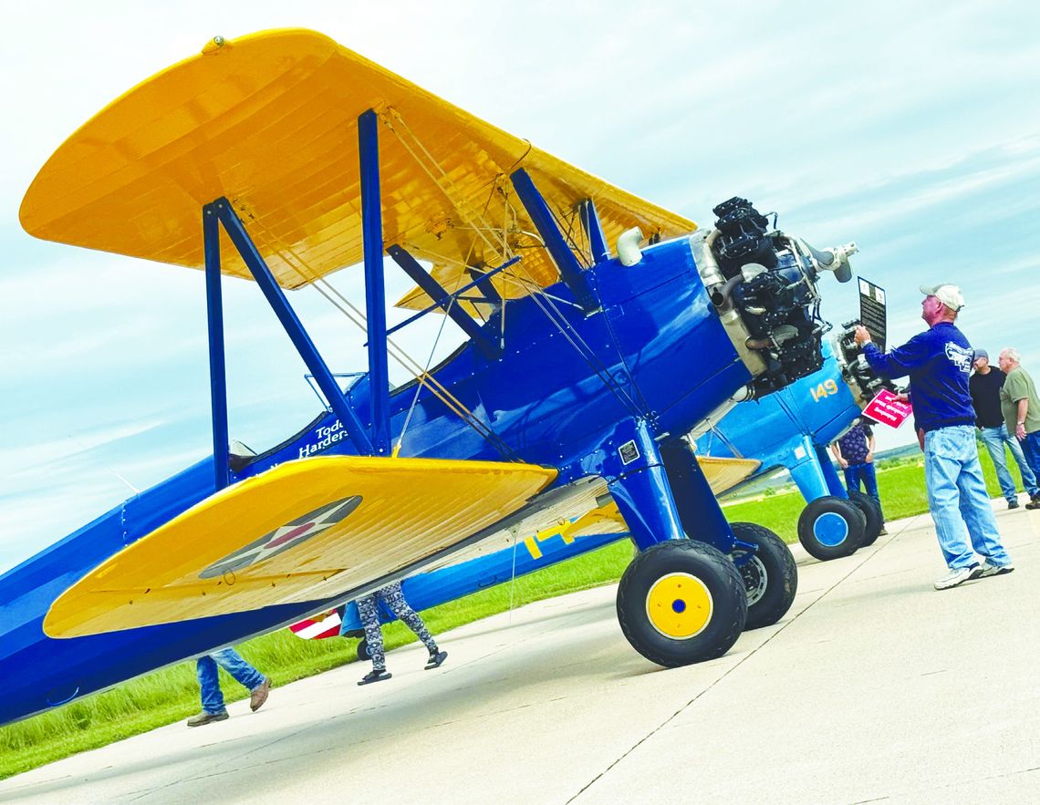 CROWDS FLOCK TO POLISH PICNIC FLY-IN