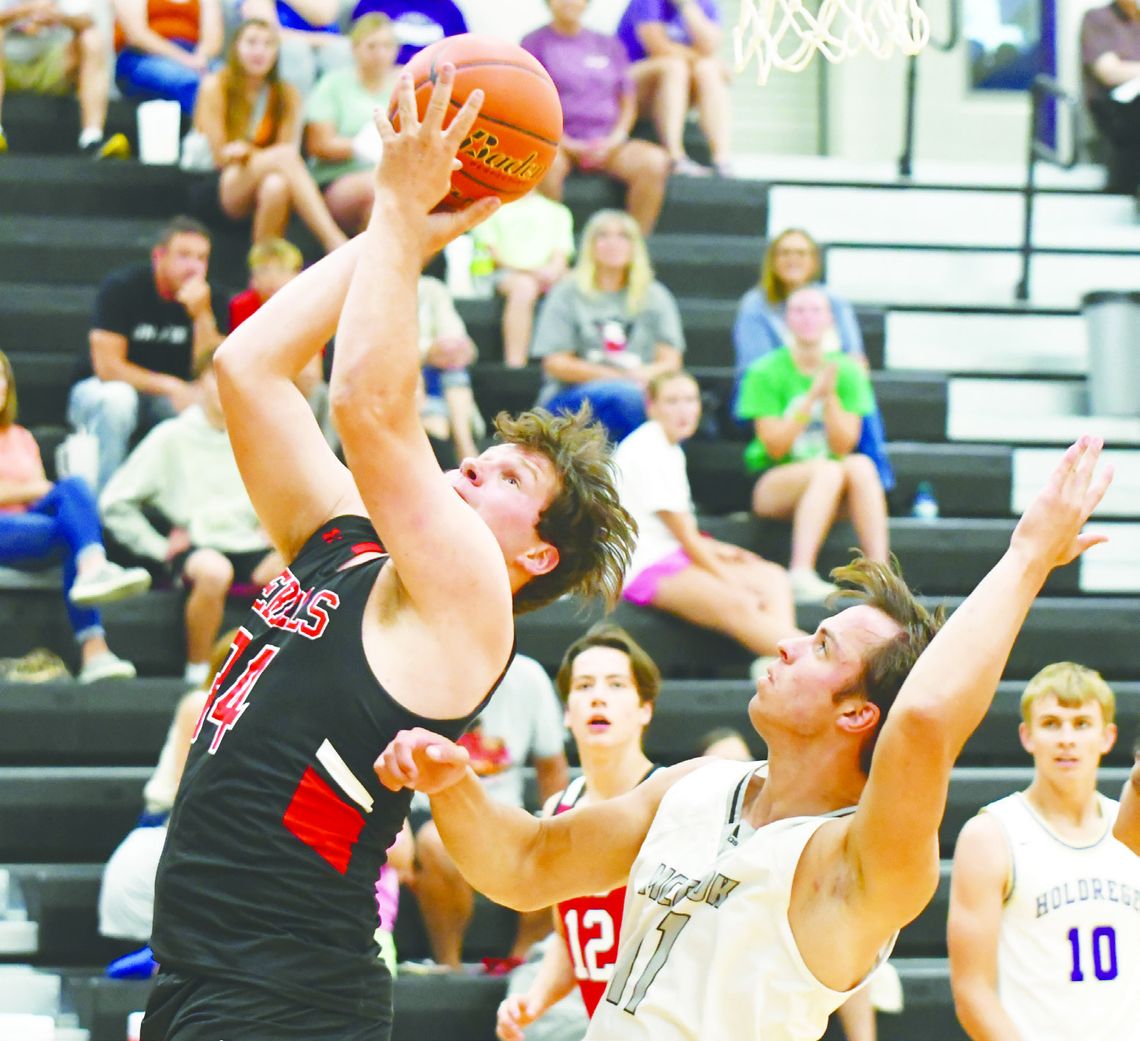 LEWANDOWSKI HELPS ALL-STARS TO WIN