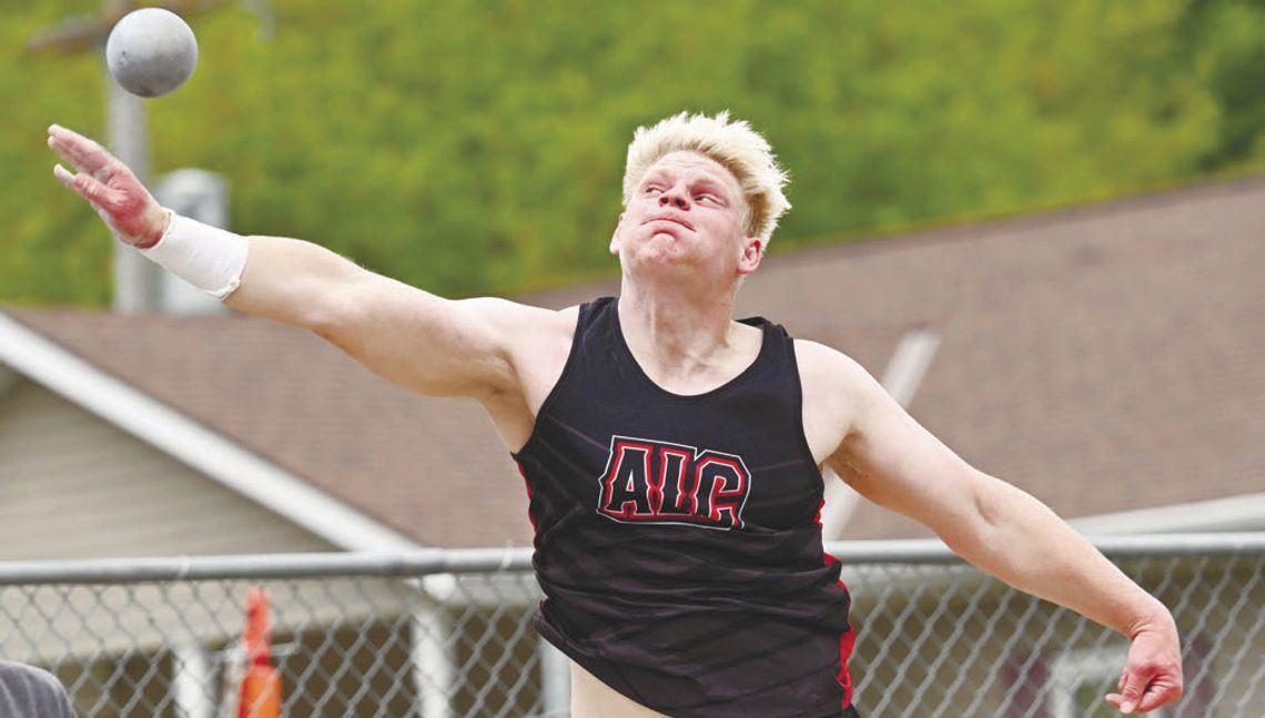 THREE REBELS QUALIFY FOR STATE THREE REBELS QUALIFY FOR STATE